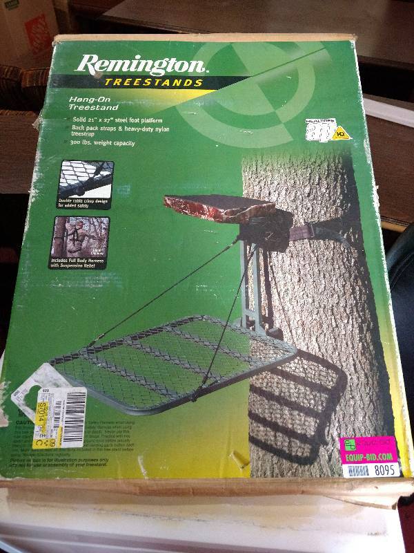 lot 8095 image: Remington Deer Stand