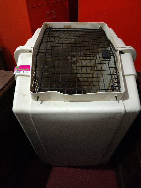 lot 8097 image: Pet Cage - Large