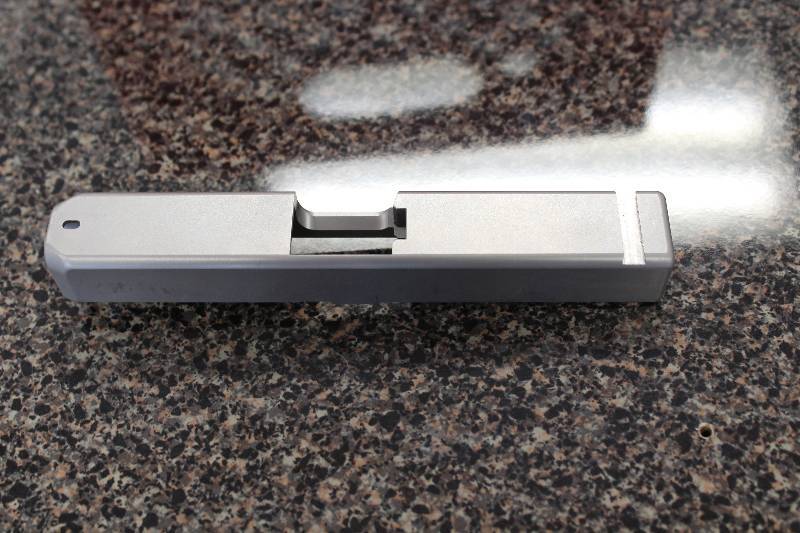 lot 2004 image: Glock 19 sample slide.