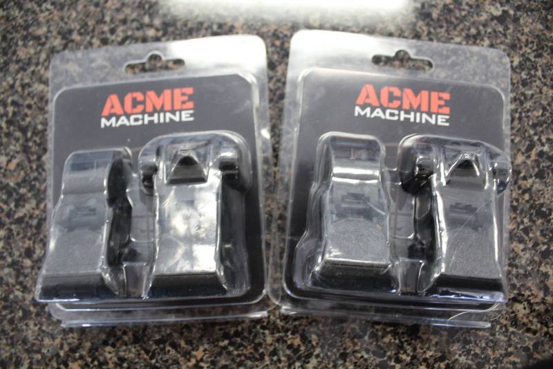 lot 2039 image: 2 pack of Polymer flip up sights