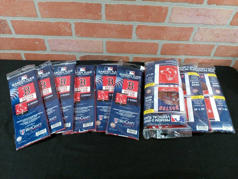 lot 7 image: 6 Premium 2-Sided Vertical Flags 28 X 40 & 6 Garden Flags 2 Sided 12.5 X 18