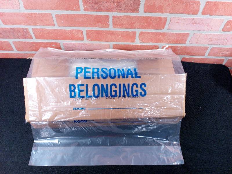 lot 10 image: Patient Personal Belongings Bag 20 X 20, 1.2 Mill