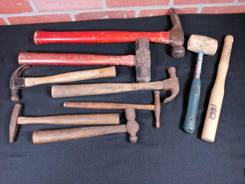 lot 39 image: Vintage Hammer Assortment Lot