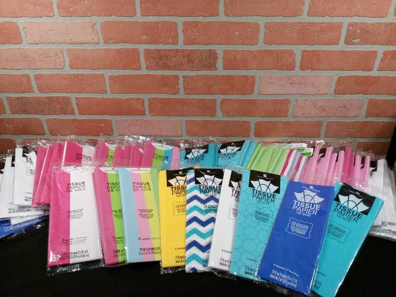 lot 71 image: American Greetings & Design Design Tissue Paper