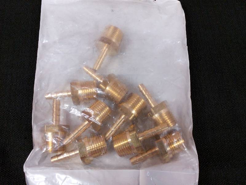 lot 111 image: Proflo Hose Barb Brass Adapter MIP PFXMHBBDN