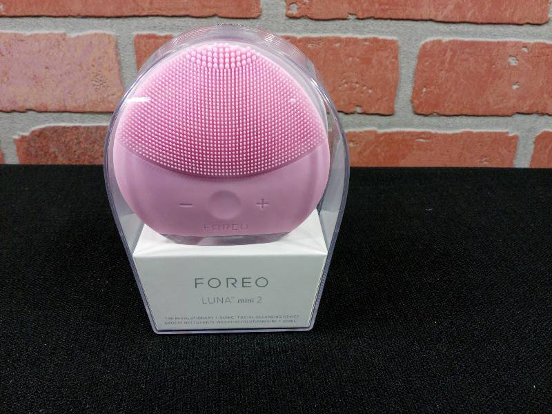lot 166 image: FOREO Luna Mini 2 Facial Cleansing Brush