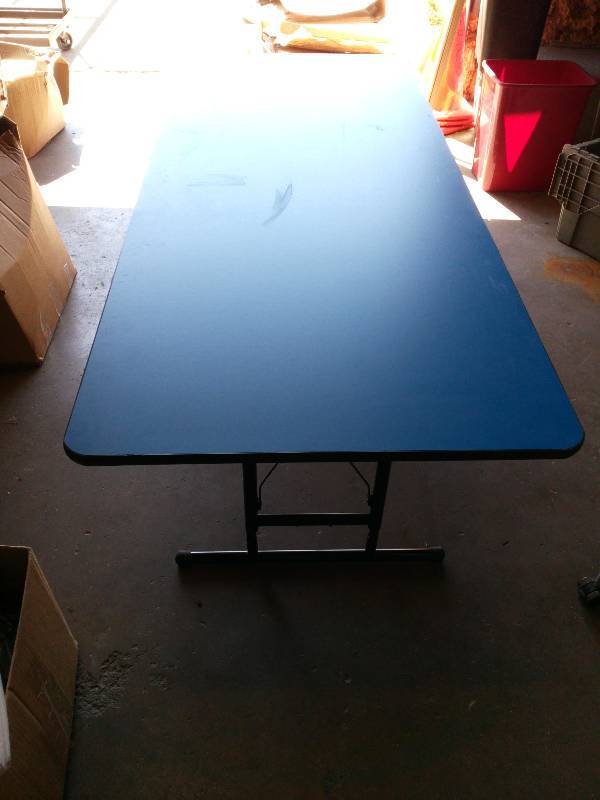 lot 213 image: Preschool Elementary Folding Table