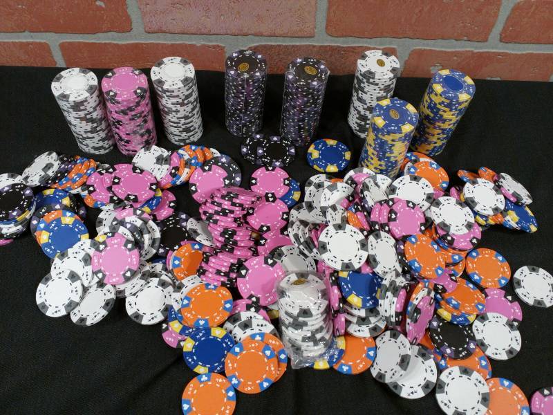 lot 294 image: Poker Chips Lot