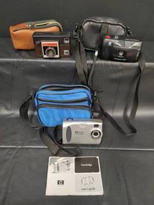 lot 150 image: Vintage Camera Lot - Kodak Instamatic, Minolta Freedom 50N, HP PhotoSmart 210