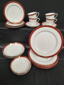 lot 154 image: 4 Serving Set Fine China Dinnerware Set with Red and Gold Border Pattern