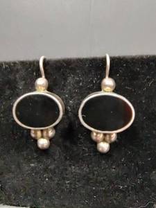 lot 228 image: Vintage 925 Sterling Silver Black Onyx Drop Earrings for Pierced Ears