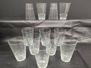 lot 242 image: Set of 11 Clear Glass Drinking Tumblers