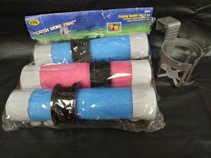 lot 252 image: NIP Fishing Noodle Set and Big Gulp Drink Holder