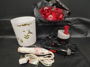 lot 264 image: Revlon Hair Blowers, Caruso Steam Setter with Curlers & Waste Bin (tested)