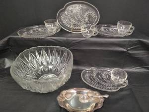 lot 277 image: Vintage Crystal Punch Bowl & Glass Snack Set with Orleans Silver Party Tray