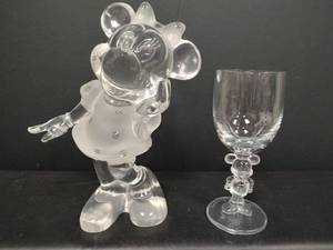 lot 297 image: Minnie Mouse Statue and Mickey Crystal Glass