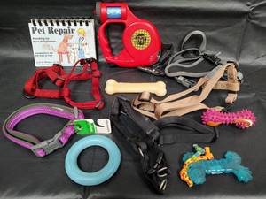 lot 299 image: Pet Supply Bundle