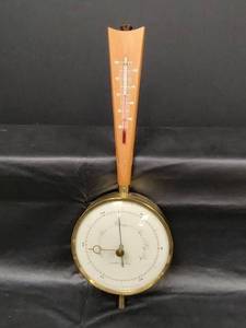 lot 316 image: Vintage Airguide Weather Station Thermometer Barometer