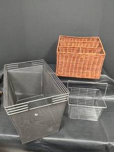 lot 320 image: Storage Basket Set