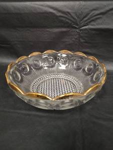 lot 338 image: Vintage Bartlett Collins Serving Bowl with Plate Gold Trim