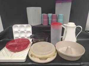 lot 350 image: NIB Microwave TenderRice Cooker with Instructions, Carafe and More