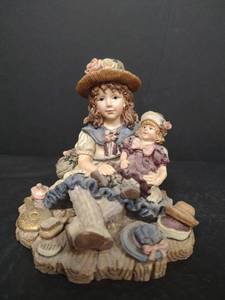 lot 355 image: Yesterdays Child The Dollstone Collection - Ashley With Chrissie