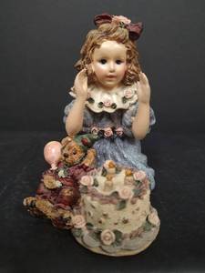 lot 359 image: Yesterdays Child Dollstone - Rebecca with Eliot