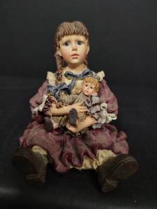 lot 362 image: Yesterdays Child Dollstone - Patricia and Molly