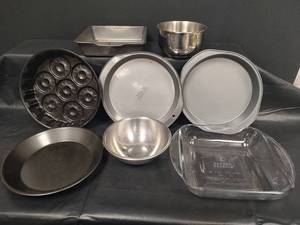 lot 365 image: Baking Collection and More