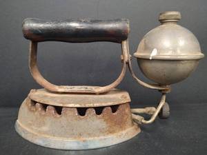 lot 382 image: Akron Lamp Co. Diamond Iron Gas Powered Pressing Iron