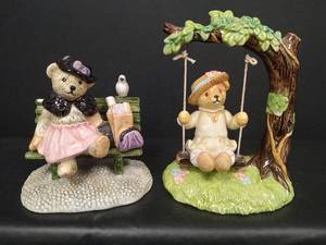 lot 383 image: 1984 Bialosky Friends Hummelwerk Porcelain Bear Figurines. 100% Loyal and True Trademark