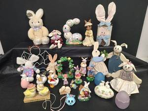 lot 386 image: Easter Decorative Collection