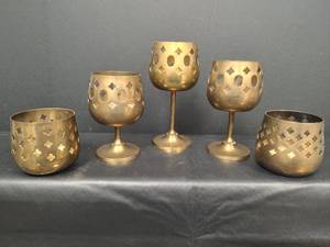 lot 401 image: Brass Decorative Votive Collection - Made in India