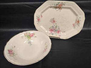 lot 423 image: Edwin M. Knowles China Co. Plate and Serving Bowl
