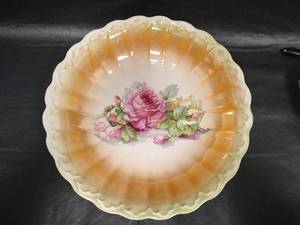 lot 425 image: Vintage Decorative Porcelain Bowl with Pink Rose Design - 10 12 inch