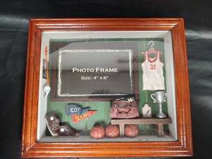 lot 435 image: Basketball Theme 4x6 Photo Frame with 3D Sports Decorations
