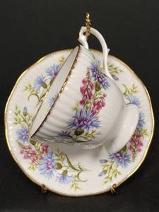 lot 472 image: Royal Minister Fine Bone China Plate and Saucer, Made in England