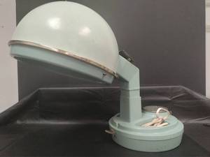 lot 473 image: Vintage Lady Schick Consolette Portable Hair Dryer