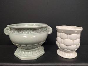 lot 482 image: ARDCO Fine Quality Dallas Ceramic Planter Light Green Made in China and White Vase Made in Japan