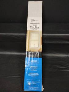 lot 516 image: NIB 23 x 42 Light Filtering Vinyl Mini Blind