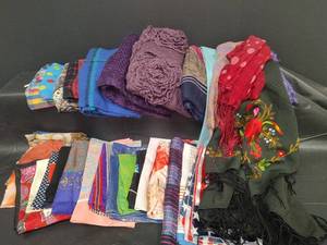 lot 576 image: Designer Scarf Collection - Mixed Patterns and Materials