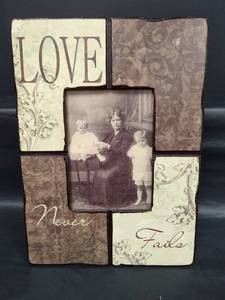 lot 592 image: Love Never Fails Decorative Photo Frame- 9 12 x 13 Frame for 5 x 7 Picture