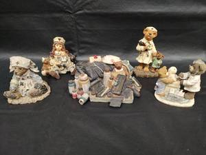 lot 608 image: Boyds Bears Numbered Medical Collection Figurines and More