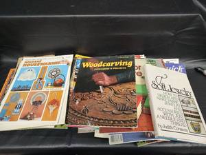 lot 610 image: Craft Book Collection - Macrame, Woodworking, Jewelry Making and More