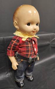 lot 84 image: Vintage 1940s Buddy Lee Composition Advertising Doll - Rubberband for arms needs replaced