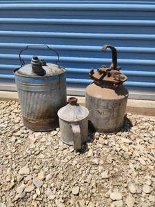 lot 722 image: Industrial Metal Gas Can, Speedy Paint Tank and Oil Container Collection