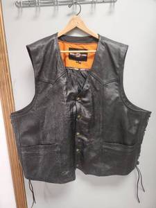 lot 5 image: Mens Leather Motorcycle Vest with Buffalo Nickel Buttons Size 4XL