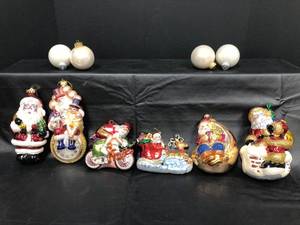 lot 647 image: Vintage Assorted Glass Christmas Ornaments