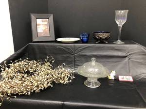 lot 648 image: Glassware, Garland and More