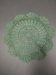 lot 651 image: Green Crocheted Doily, 11 inch